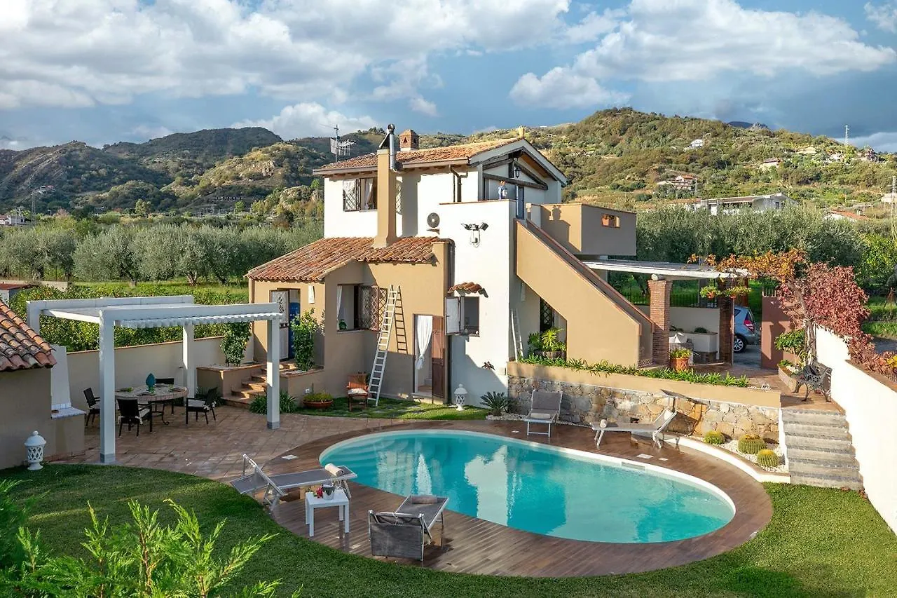 Villa Alcantara Di Charme Graniti Italië