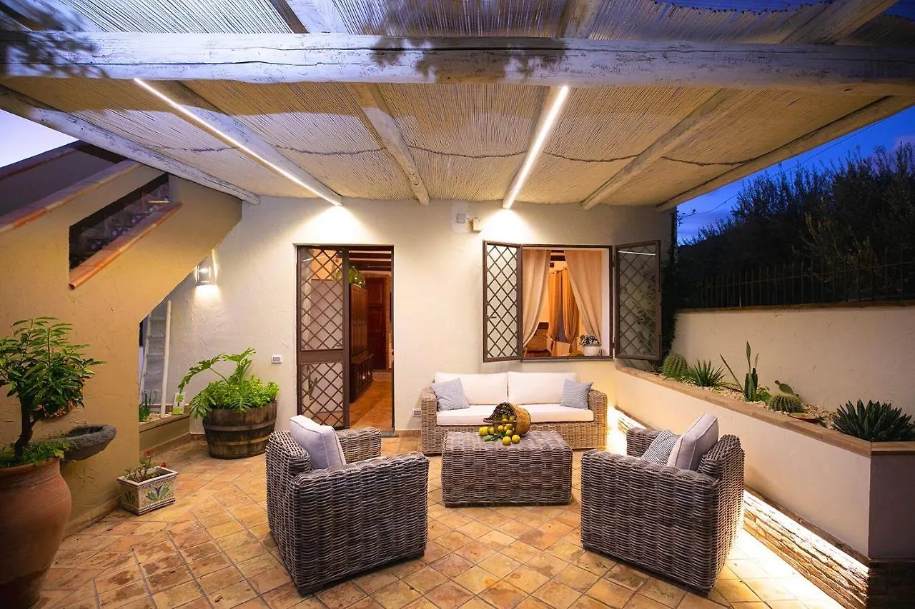 Villa Alcantara Di Charme Graniti 0*,  Italië